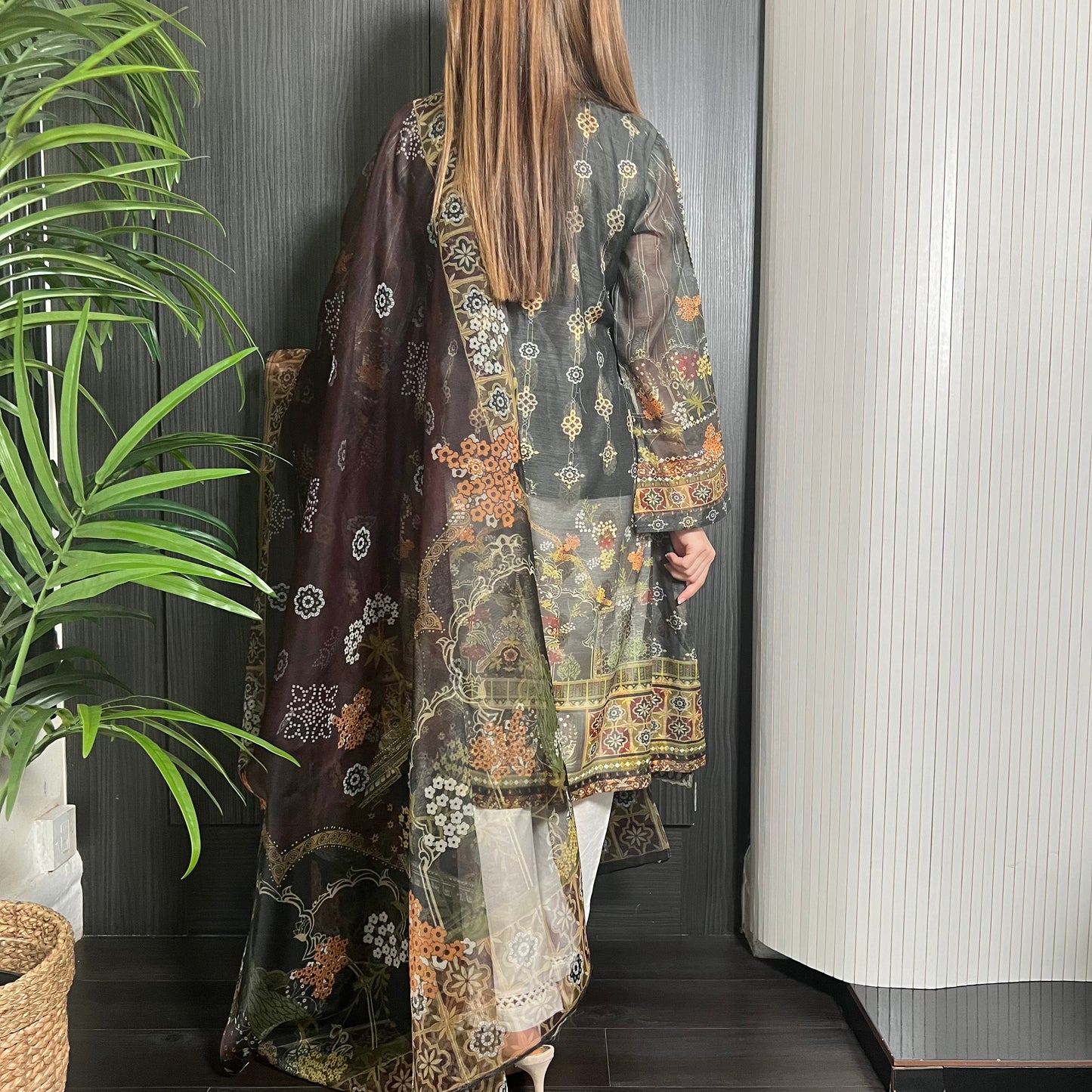 Green Ombre Mirror Embroidered Jacquard Suit