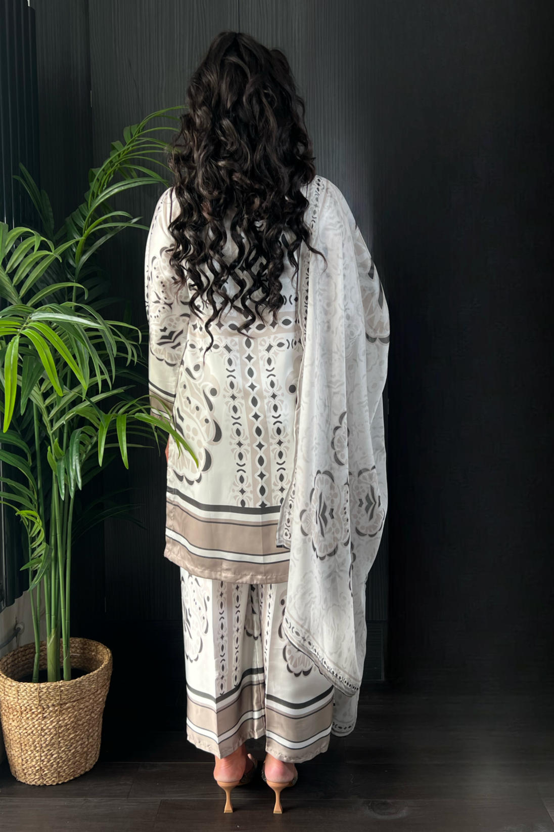 Ayeza White Geometric Printed Satin Silk 3 Piece Suit