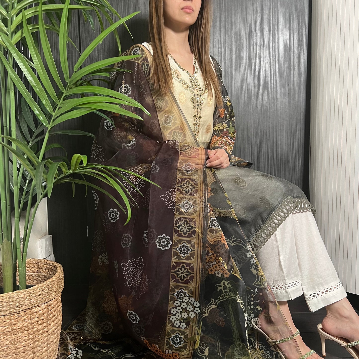 Green Ombre Mirror Embroidered Jacquard Suit
