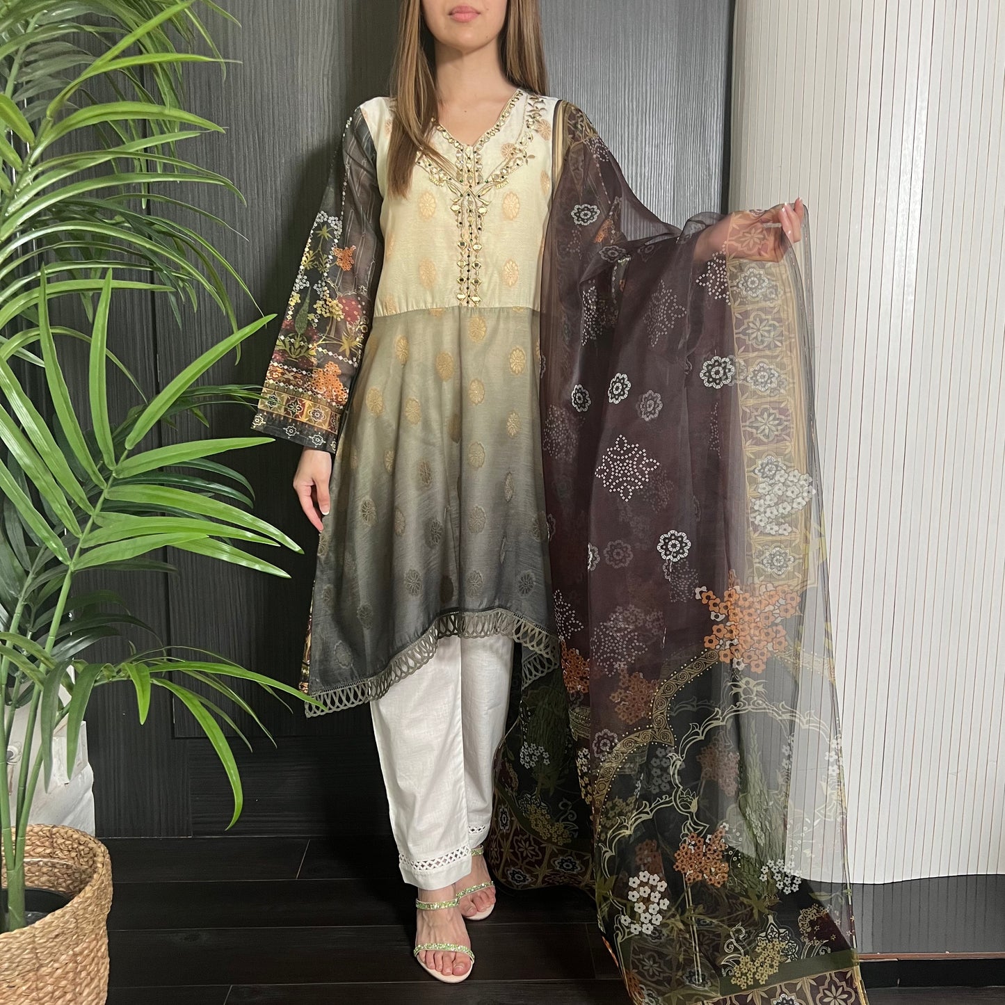 Green Ombre Mirror Embroidered Jacquard Suit