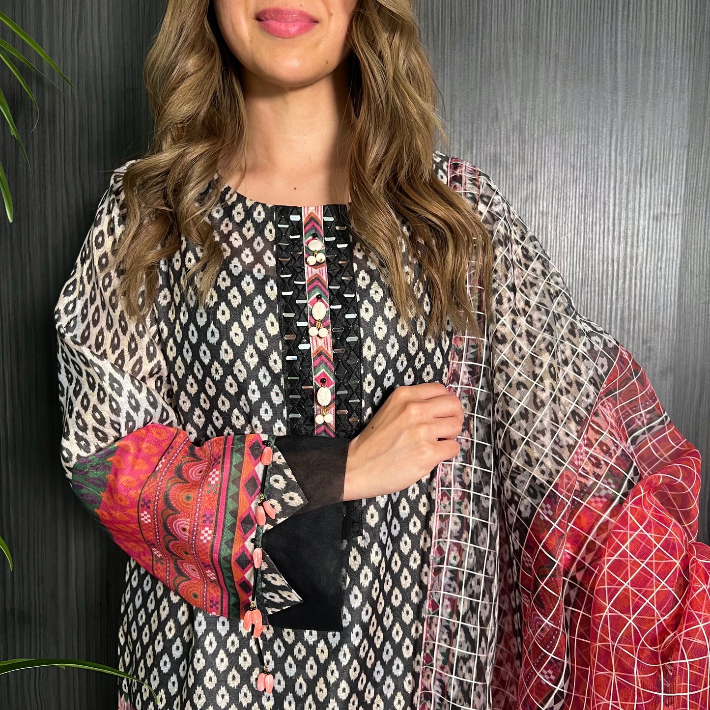 Black Print Tribal Mirror Embroidered Jacquard Suit