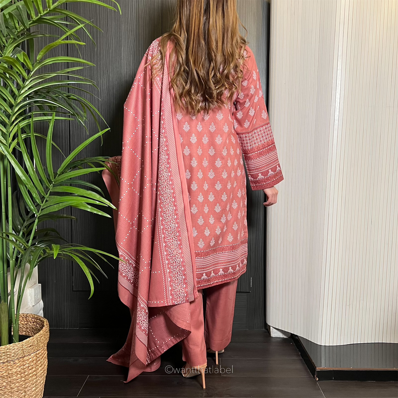 Safiyah Tea Pink Sequin Embroidered Lawn Suit
