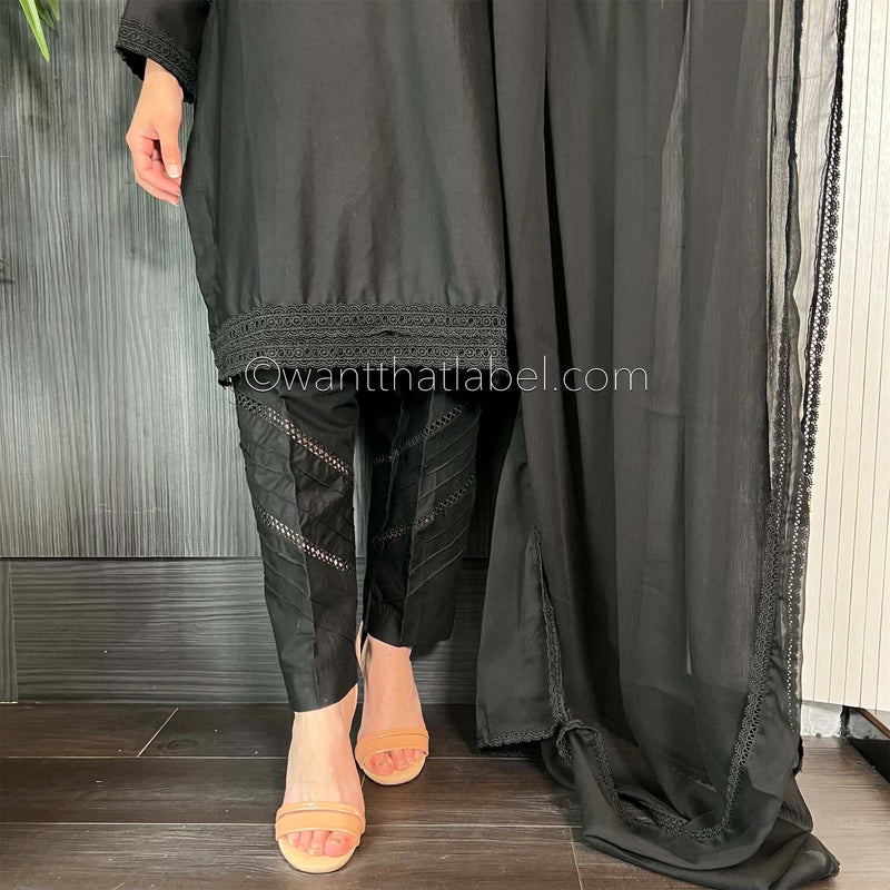 Black Lace Detailed Kurta Lawn Suit