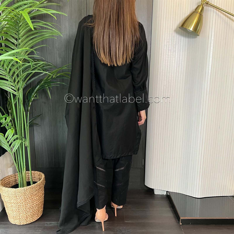 Black Lace Detailed Kurta Lawn Suit