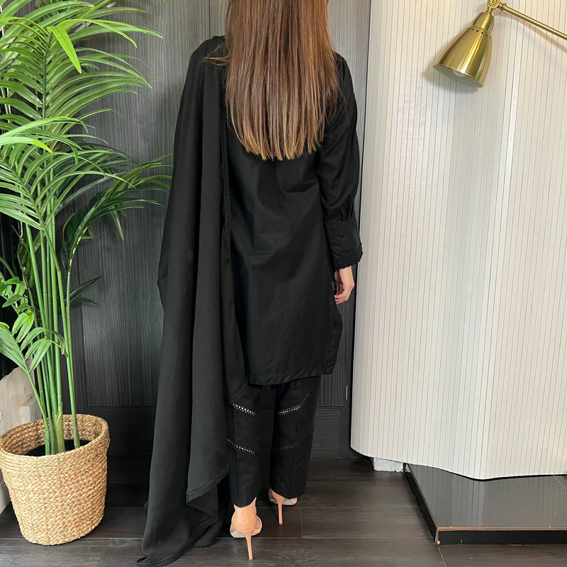 Black Lace Detailed Kurta Lawn Suit