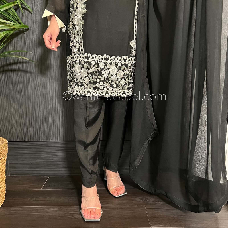 Areeba Saleem Original Black Collared White Grey Embroidered Suit