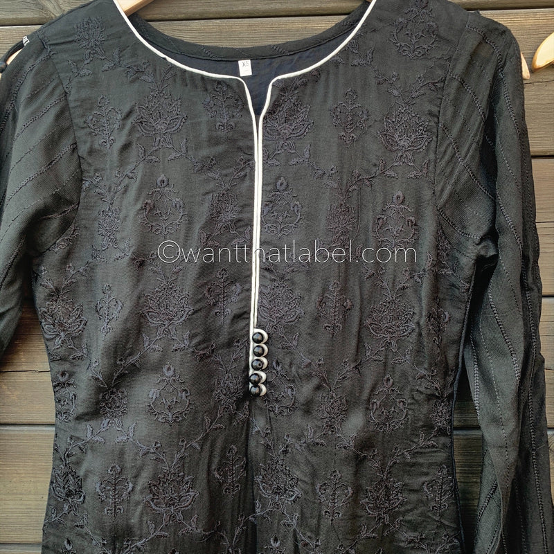 Areeba Saleem Original Black and White Embroidered Suit